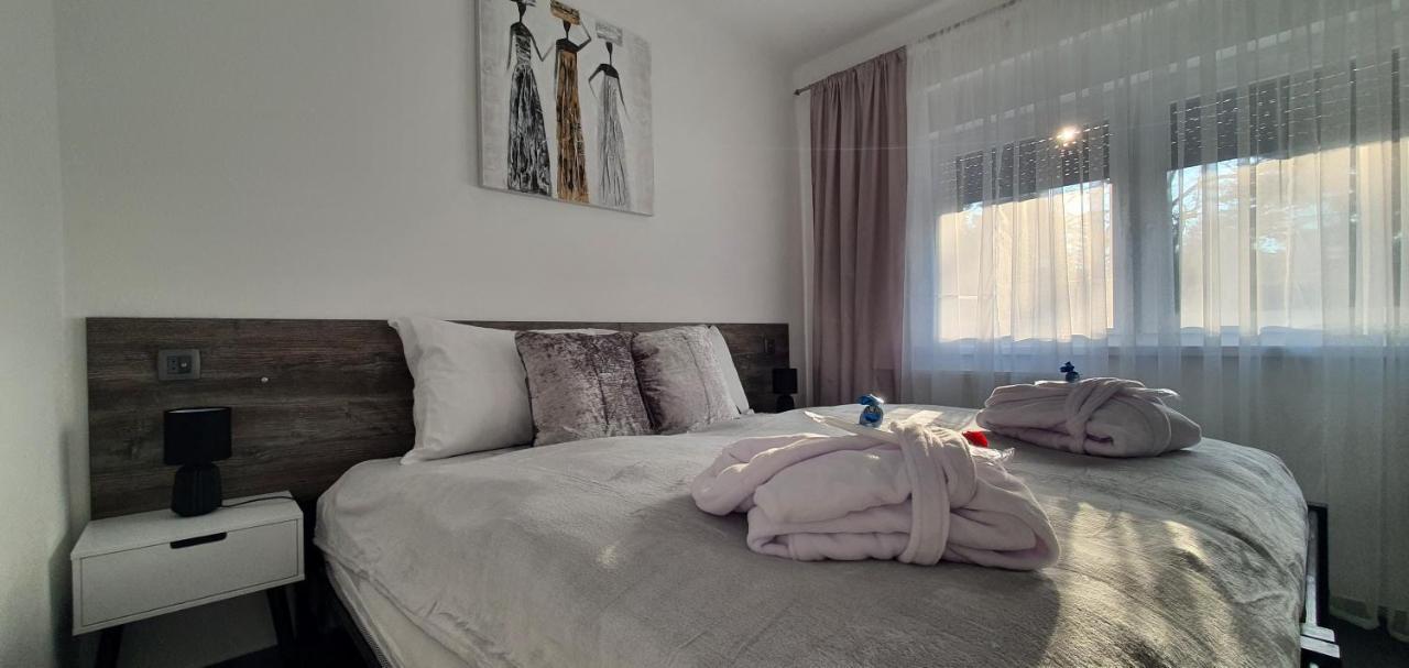 Blue Diamond **** Apartman Varasd Kültér fotó