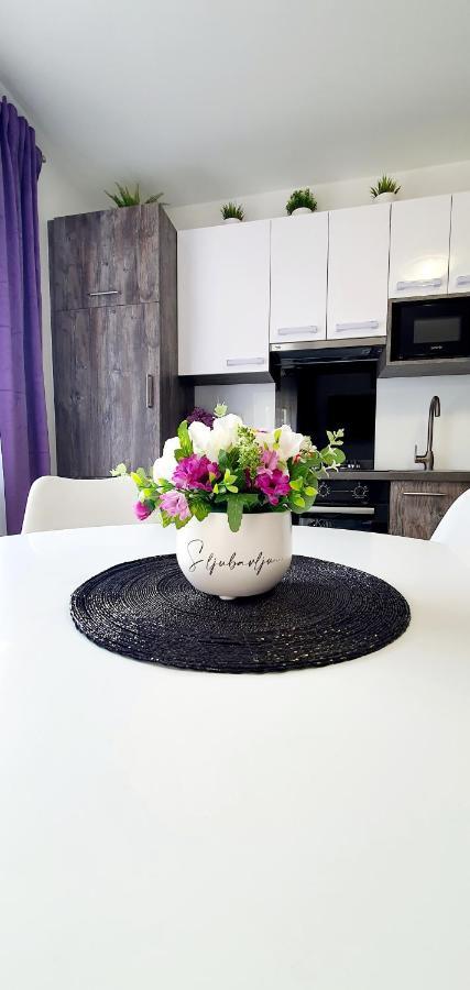 Blue Diamond **** Apartman Varasd Kültér fotó